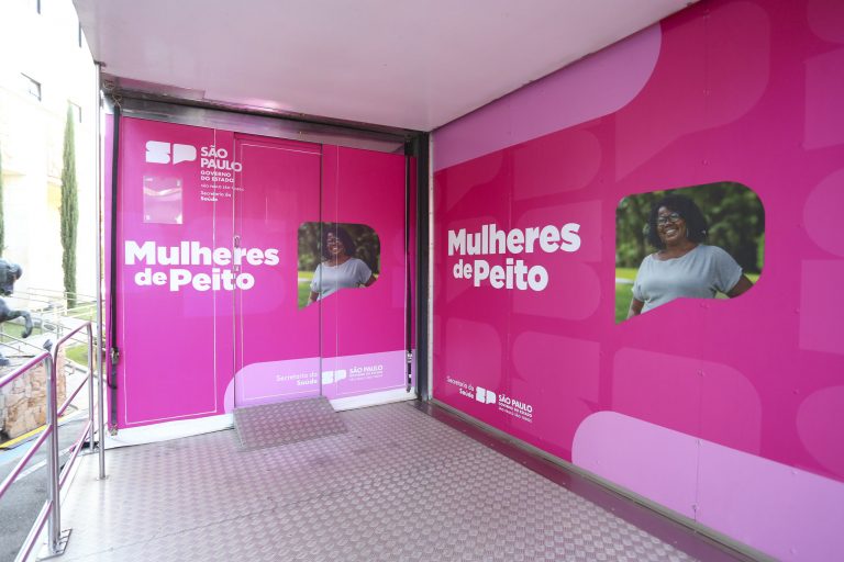 Carreta da mamografia, mulheres do peito, câncer de mama