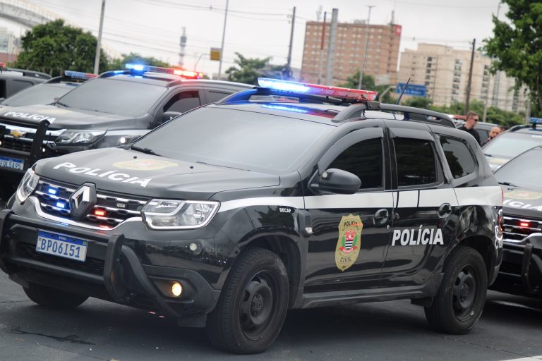 Viatura da Polícia Civil