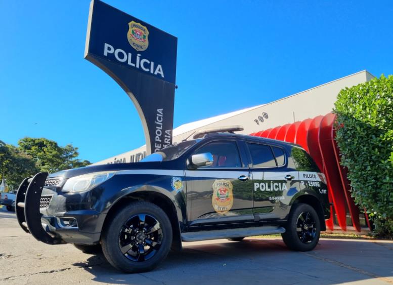 Viatura da Polícia Civil