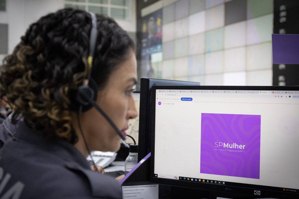 Cabine Lilás Copom PM