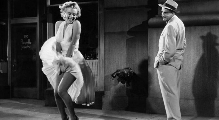 Cena do Filme O Pecado Mora ao Lado