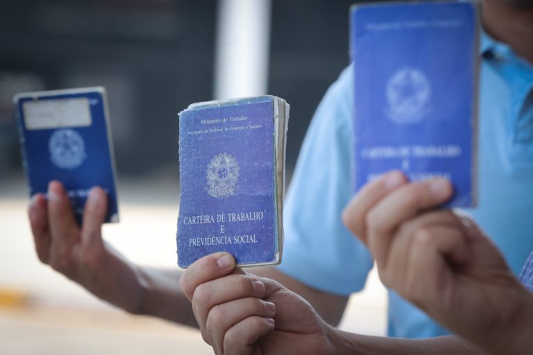 Empregos, desemprego