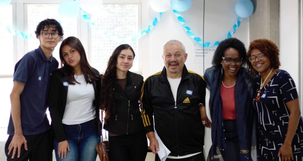 Estudantes e professores da Etec Uirapuru