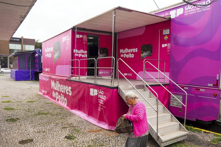 Carreta de mamografia