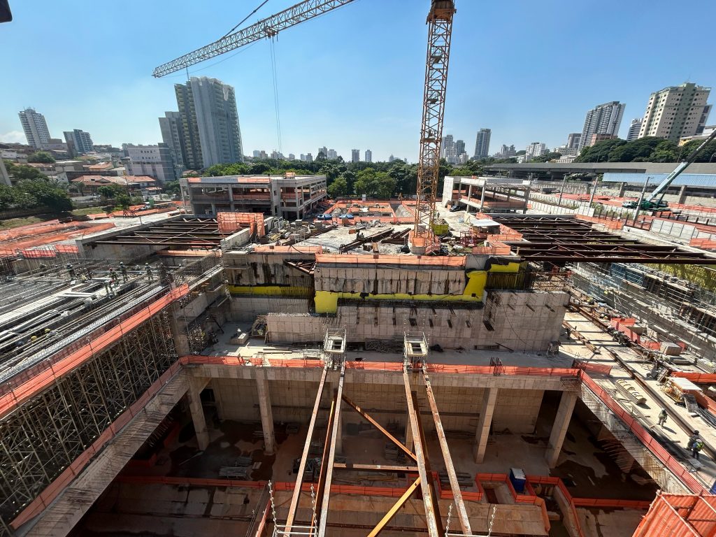 Obras no complexo Penha - expansão da linha 2-Verde