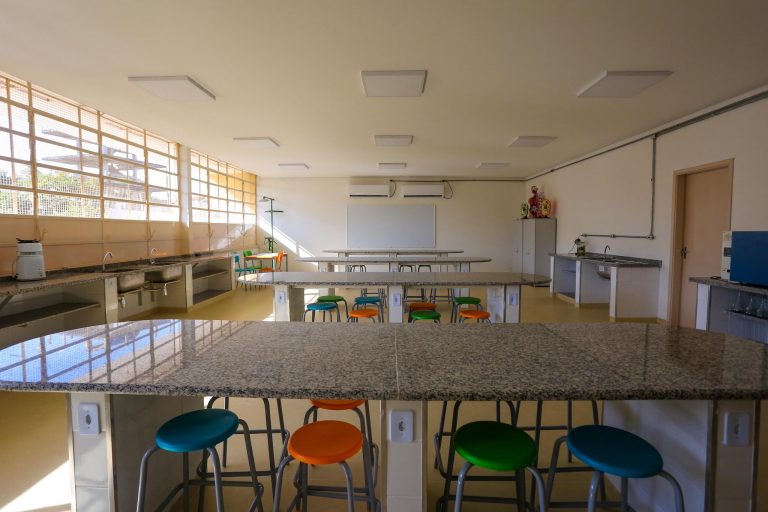 Escola Estadual Nicota Soares, em Itapeva, passou por reforma