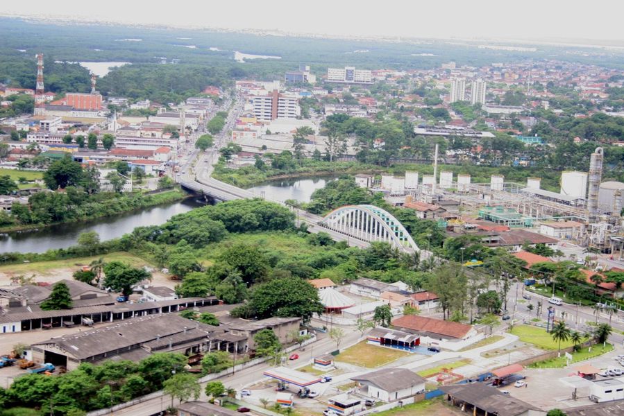 Cetesb moderniza três estações de monitoramento da qualidade do ar, em Cubatão (foto) e Paulínia