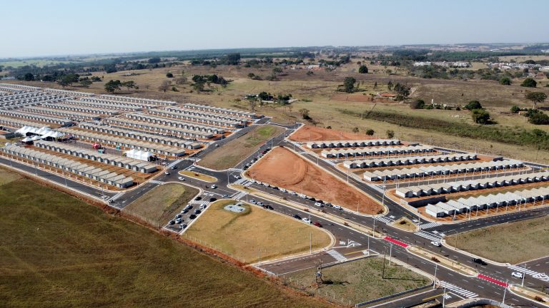 Casa Paulista entrega 209 moradias viabilizadas pela Carta de Crédito Imobiliário em Votuporanga