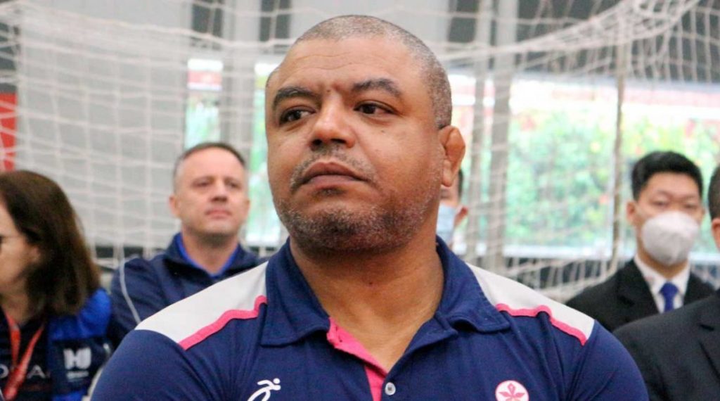 Medalhista olímpico comanda equipe de judô