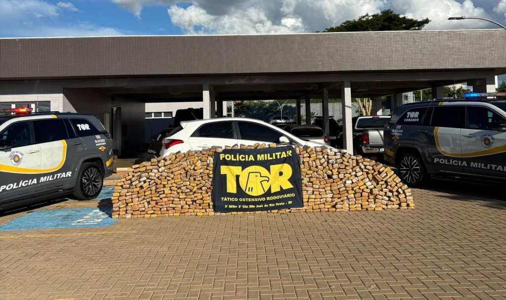 Carro transportava 745 tijolos de maconha Foto: Divulgação/Governo de SP